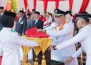 Wabup Barru Pimpin Upacara Penurunan Bendera HUT RI ke-81 Berlangsung khidmat