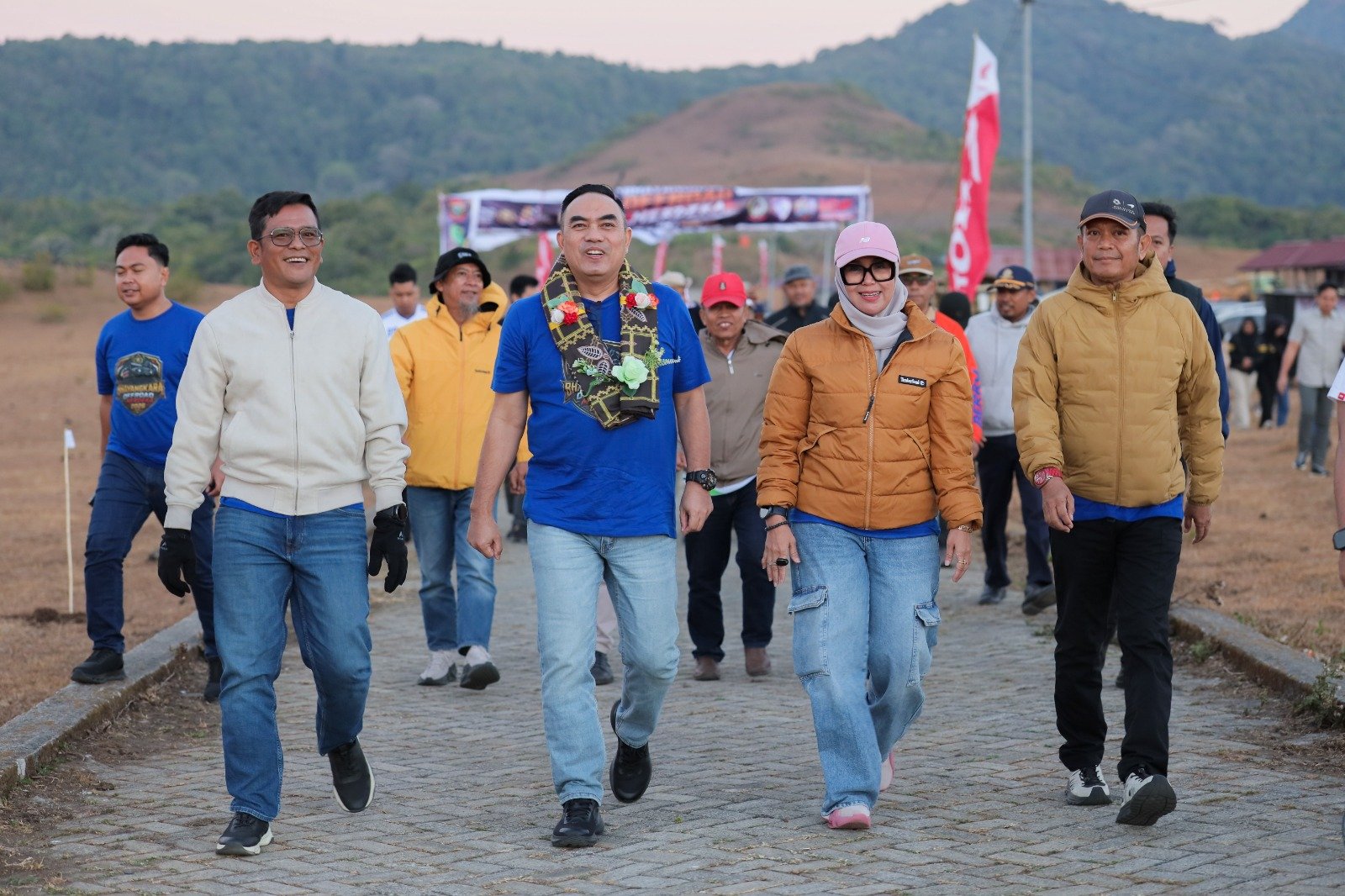 Bupati Barru Andi Ina sambut peserta Bhayangkara Off Road Seri V Tahun 2026 di Lappa Laona