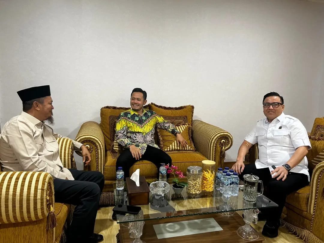 Ketua Umum ADKASI Siswanto Bersama Tenaga Ahli Menteri ESDM Bidang Pengembangan SDM dan Kewirausahaan, Benny Indra Batubara, di Kantor BPSDM ESDM, Jakarta,