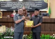 Wabup Barru Abustan Sampaikan Perubahan KUA-PPAS 2026, di Rapat Paripurna DPRD Barru