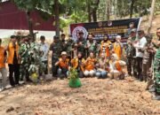 Aksi Nyata HUT TNI ke-81, Koramil 1409-02/Parangloe Gandeng Mahasiswa Tanam Pohon