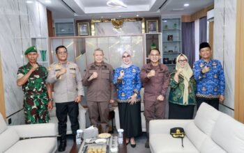 Bupati Barru Andi Ina Sambut Kunjungan Kajati Sulsel Perkuat Sinergi Forkopimda di Kejari Barru