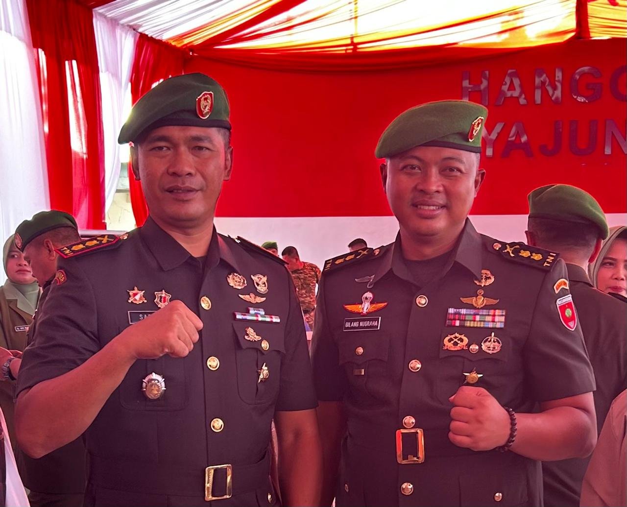 Letkol Arm Sapari, S.Sos (kiri), Letkol Inf Gilang Nugraha Kresnadi (kanan).