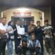 Forum Jurnalistik Sulsel Bersatu bersama sejumlah jurnalis dan pendamping hukum saat menyerahkan aduan terkait dugaan pelecehan profesi wartawan ke SPKT Polda Sulawesi Selatan. (Foto.dok).