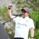Plt Bupati Gowa Darmawangsyah Muin menyampaikan sambutan dalam kegiatan Fun Walk Gekrafs Sulawesi Selatan dalam rangka Hari Ekonomi Kreatif Nasional (Hekrafnas) di kawasan Istana Balla Lompoa, Kabupaten Gowa, Sabtu (24/10/2026). Kegiatan ini menjadi momentum mendorong penguatan UMKM dan ekonomi kreatif daerah agar mampu bersaing hingga pasar internasional.