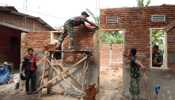 Gotong Royong Tanpa Henti, RTLH Pak Syahrir Kian Mendekati Kenyataan
