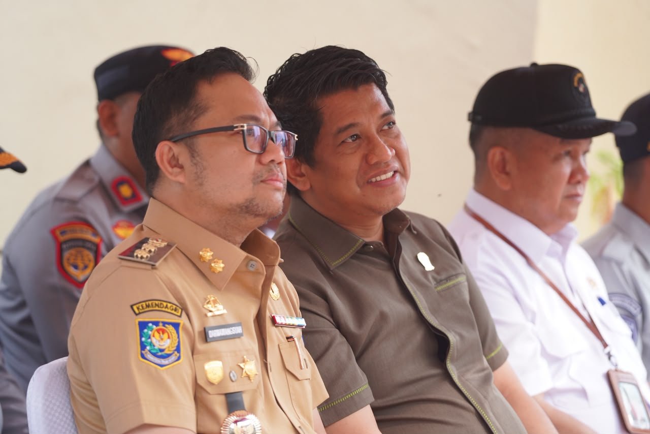 Darmawangsyah Muin (kiri) bersama Hasrul Abdul Rajab (kanan), (Foto/TerasKota).