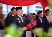Plt Bupati Gowa, Darmawangsyah Muin, bertindak sebagai Inspektur Upacara Peringatan Hari Sumpah Pemuda ke-98 tingkat Kabupaten Gowa di Lapangan Upacara Kantor Bupati Gowa, (Foto.ist).