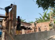 Kemanunggalan TNI dan Rakyat, Pengerjaan RTLH Syahrir di Gowa Capai Progres 45 Persen